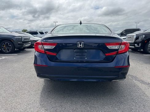 Used 2018 Honda Accord LX image 9