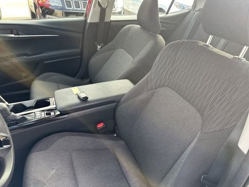 Used 2025 Toyota Camry LE image 9