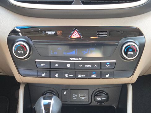 Used 2020 Hyundai Tucson Limited FWD image 17