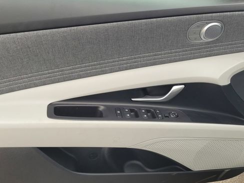 New 2026 Hyundai Elantra Limited image 13