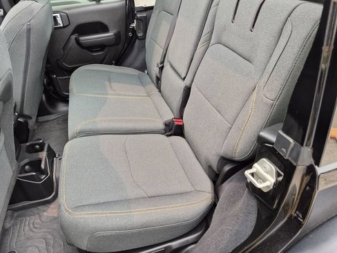 Used 2024 Jeep Wrangler Unlimited AWD/4WD image 24