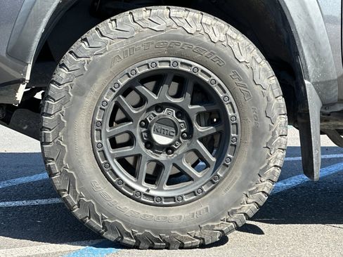 Used 2017 Toyota Tacoma TRD Off-Road image 23