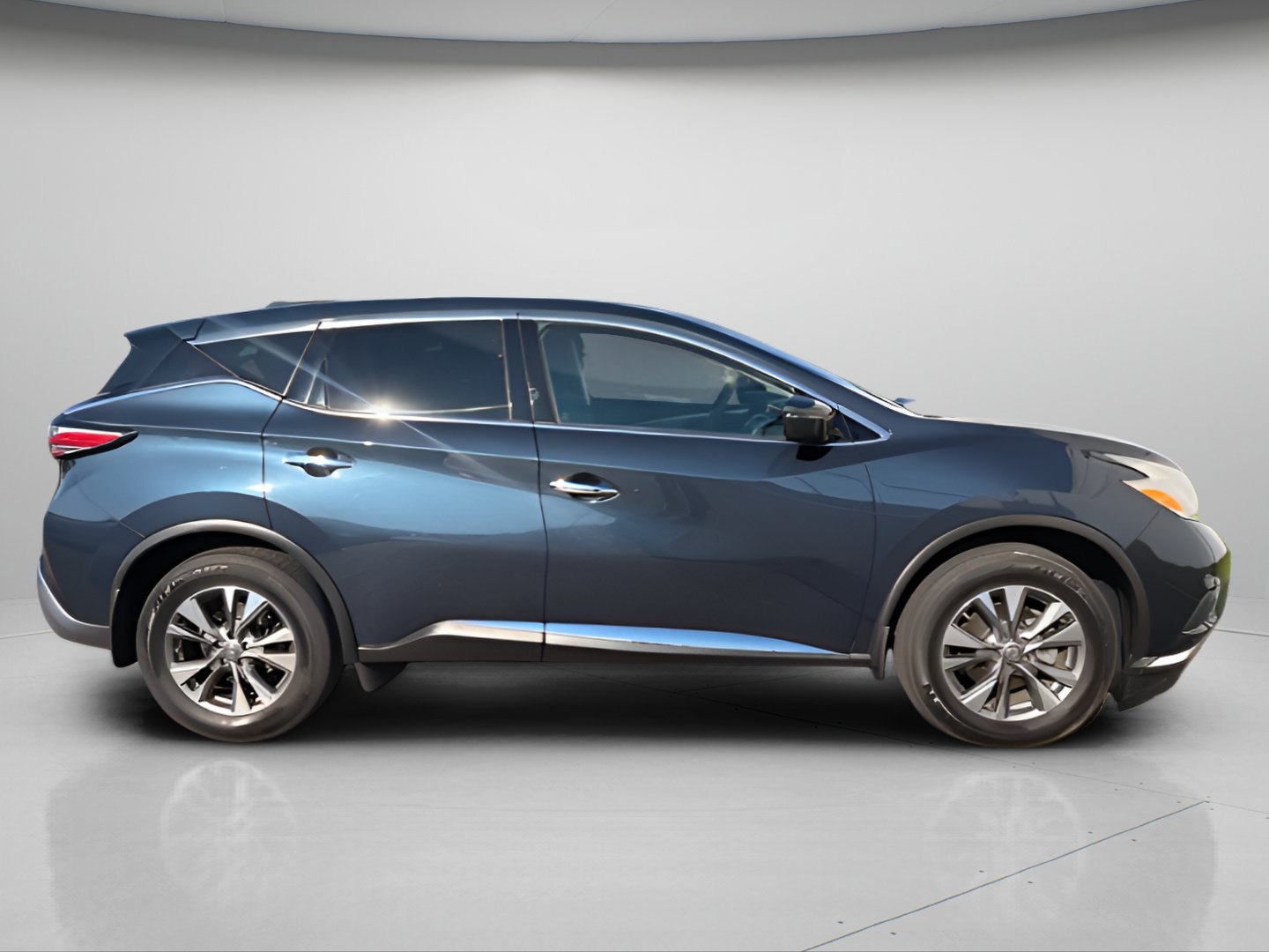 Used 2017 Nissan Murano S AWD/4WD image 5