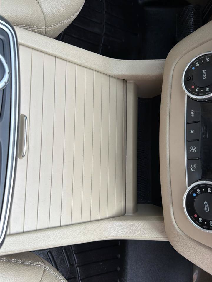 Used 2015 Mercedes-Benz GL 450 4MATIC image 36