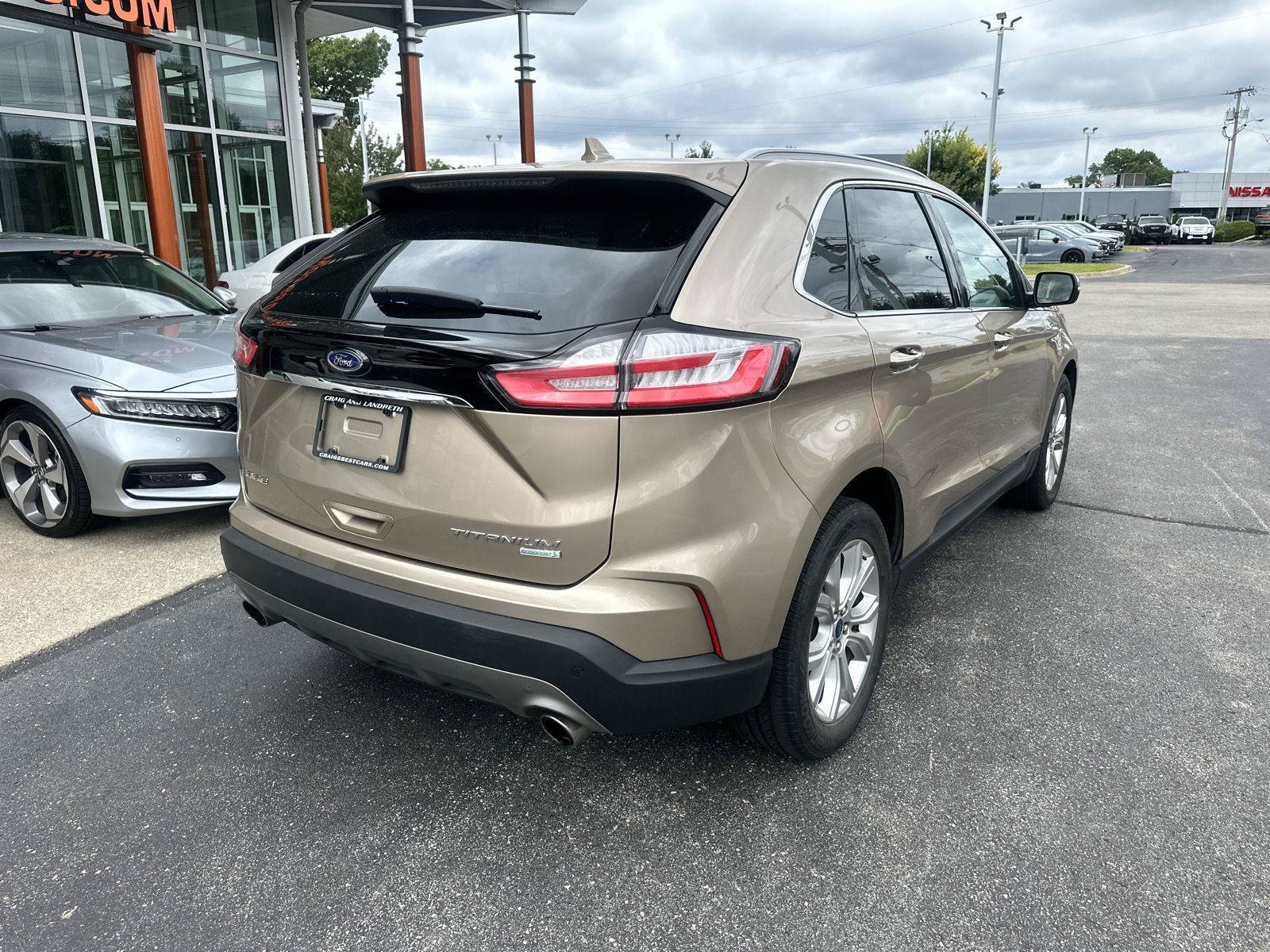 Used 2020 Ford Edge Titanium FWD image 3