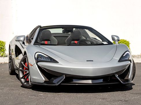 Used 2019 McLaren 570S Spider RWD image 4