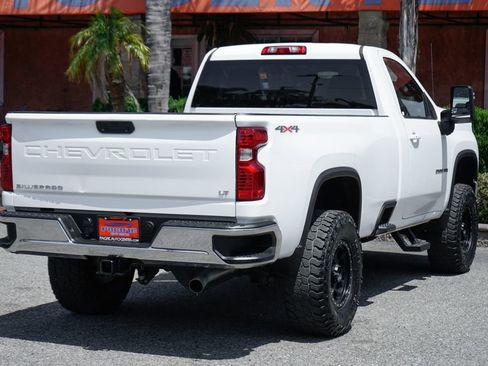 Used 2022 Chevrolet Silverado 2500 LT w/ Convenience Package AWD/4WD image 9