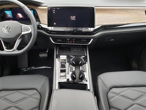 New 2026 Volkswagen Atlas SE image 8