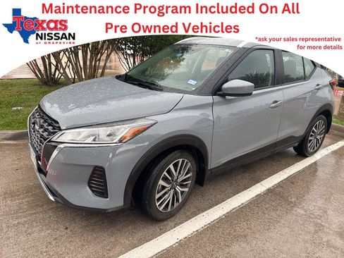 Used 2023 Nissan Kicks SV image 1