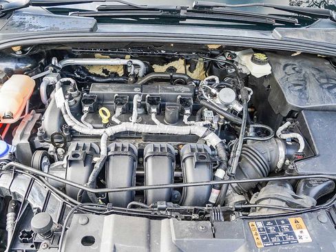 Used 2017 Ford Focus Titanium w/ Titanium Technology Package image 29