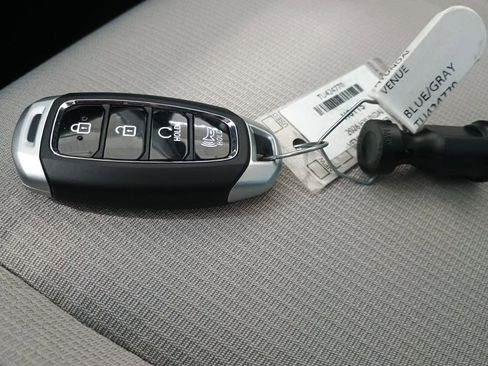 New 2026 Hyundai Venue SEL image 31