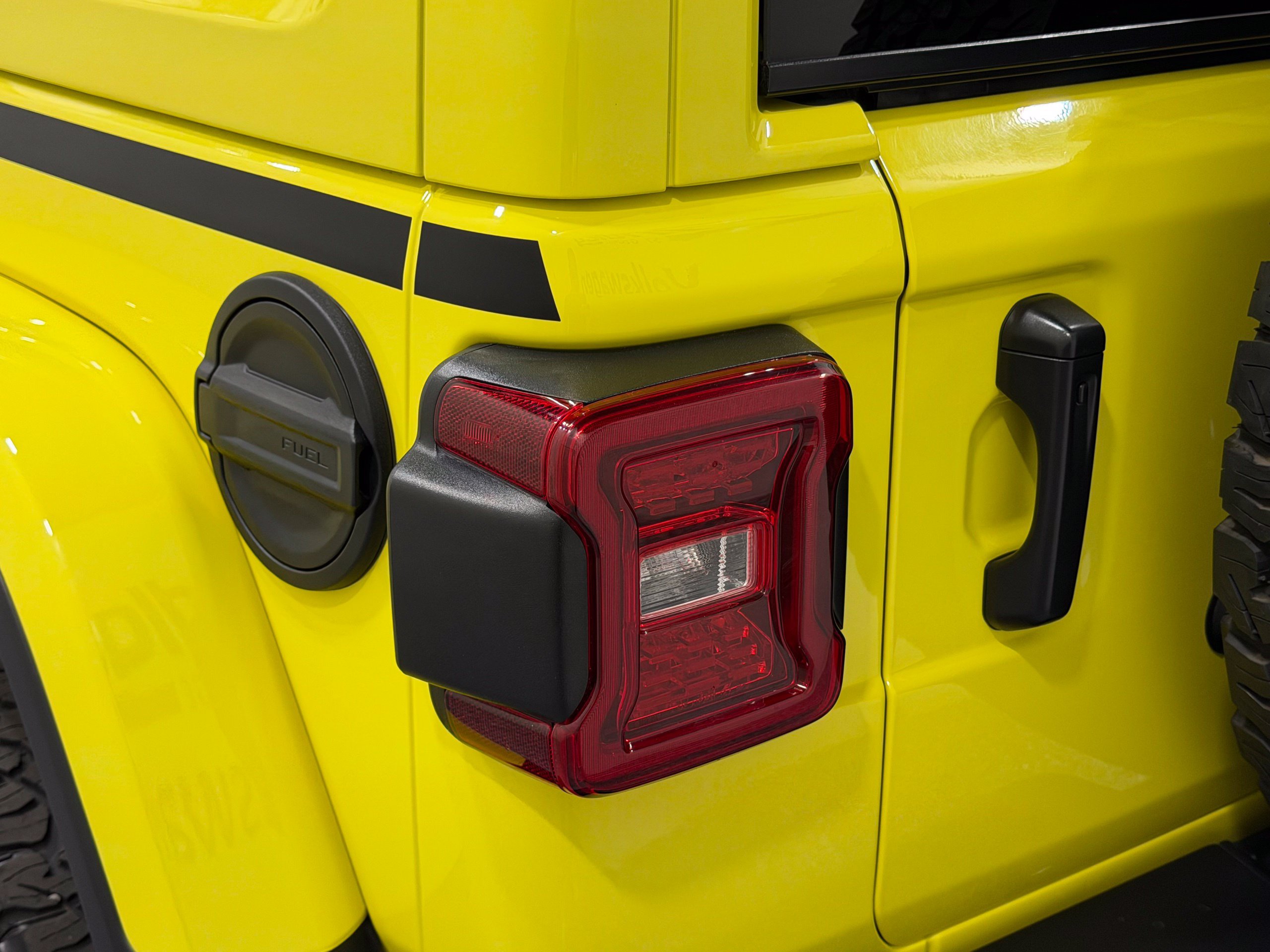 Used 2022 Jeep Wrangler Unlimited Rubicon AWD/4WD image 16