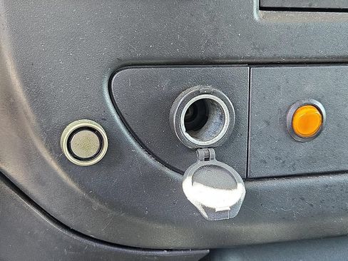 Used 2012 Chevrolet Express 1500 RWD image 27