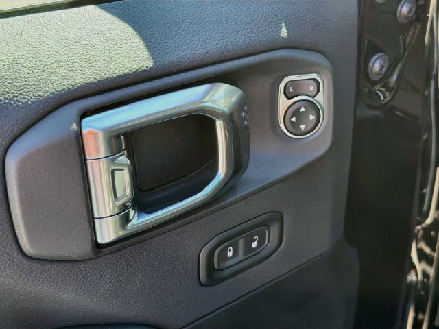 New 2027 Jeep Wrangler Unlimited Sahara AWD/4WD image 16