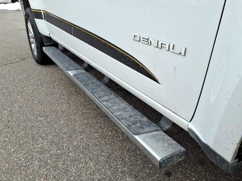 Used 2017 GMC Canyon Denali image 10