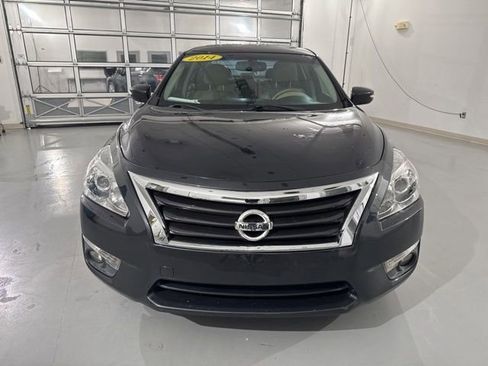 Used 2014 Nissan Altima 2.5 SL w/ Technology Package FWD image 2