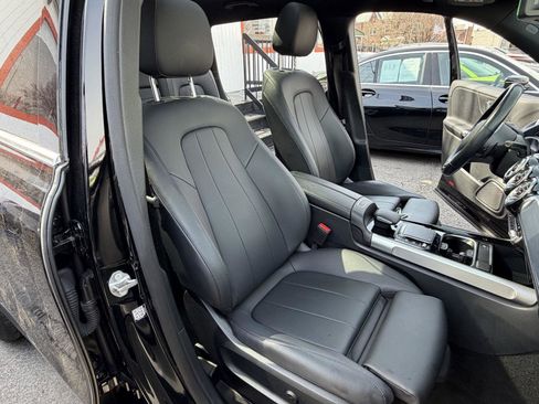 Used 2023 Mercedes-Benz GLB 250 GLB 250 w/ Premium Package image 28