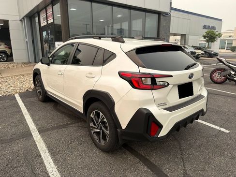 Used 2024 Subaru Crosstrek 2.0i Premium AWD/4WD image 3
