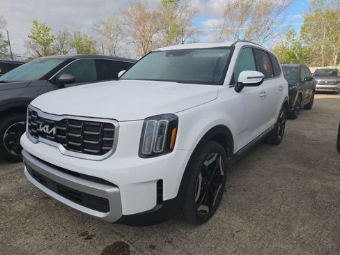 Used 2025 Kia Telluride S image 1