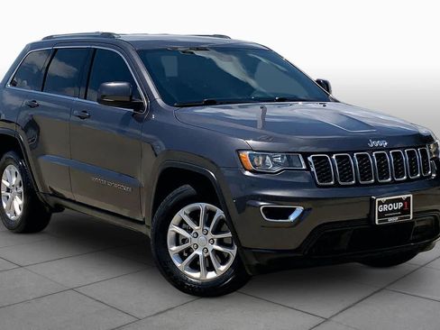 Used 2021 Jeep Grand Cherokee Laredo RWD image 3