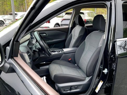 Used 2023 Nissan Rogue SV AWD/4WD image 28