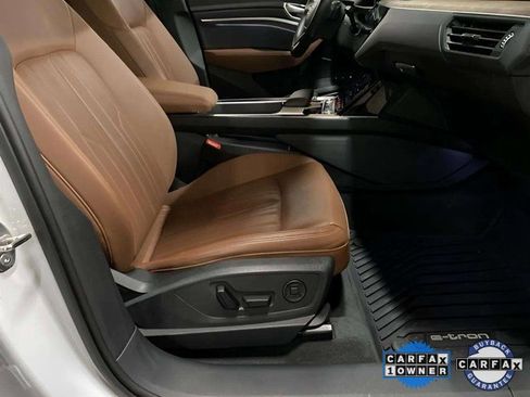 Used 2022 Audi e-tron Premium Plus w/ Premium Plus Package image 86