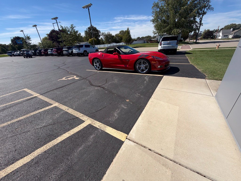 Used 2006 Chevrolet Corvette Convertible w/ Preferred Equipment Group RWD image 4
