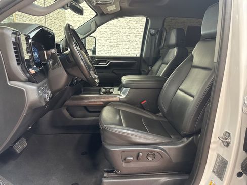 Used 2024 Chevrolet Silverado 2500 LTZ w/ LTZ Convenience Package image 22