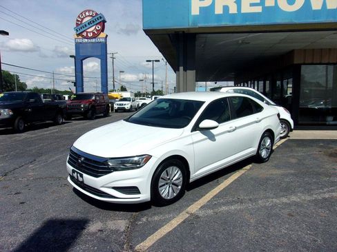 Used 2019 Volkswagen Jetta S image 1