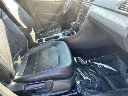 Used 2013 Volkswagen Passat 2.5 SE image 39