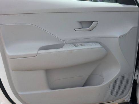 Used 2025 Hyundai Kona SEL FWD image 10