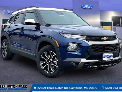 Used 2022 Chevrolet TrailBlazer ACTIV w/ Technology Package image 1