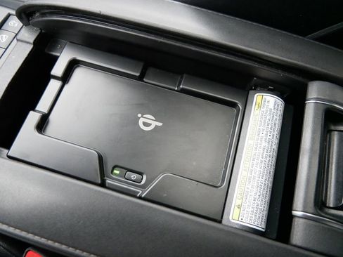 Used 2021 Toyota Highlander XLE image 51