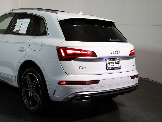 Used 2023 Audi Q5 e Prestige w/ Prestige Package AWD/4WD image 11