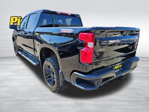 Used 2022 Chevrolet Silverado 1500 Custom Trail Boss w/ Midnight Edition AWD/4WD image 3