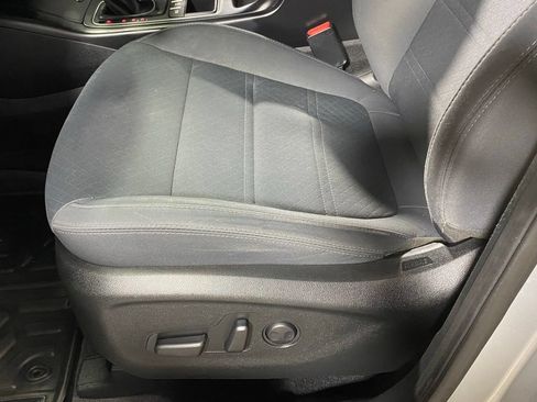 Used 2019 Kia Sorento AWD V6 image 15