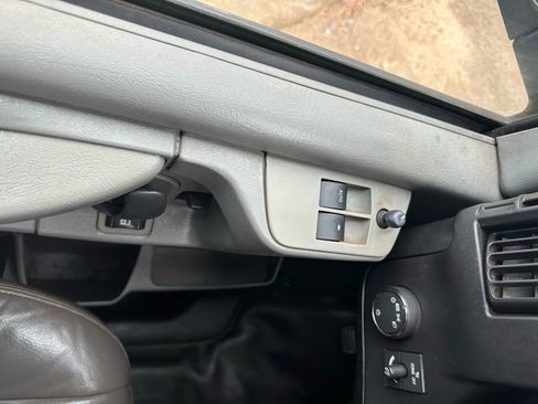 Used 2015 Chevrolet Express 2500 Extended image 33