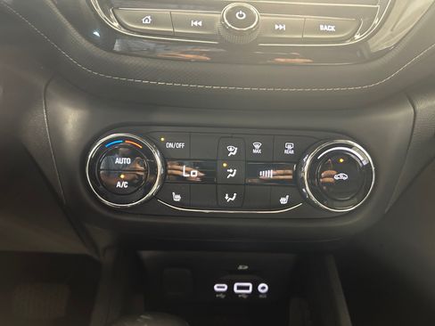Used 2022 Chevrolet TrailBlazer ACTIV w/ Technology Package FWD image 14