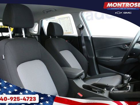 Used 2023 Hyundai Kona SE image 30