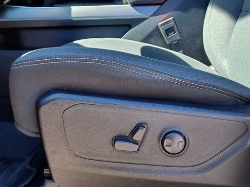 Used 2022 RAM 1500 Big Horn AWD/4WD image 10