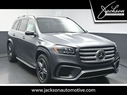 Used 2026 Mercedes-Benz GLS 450 4MATIC image 1