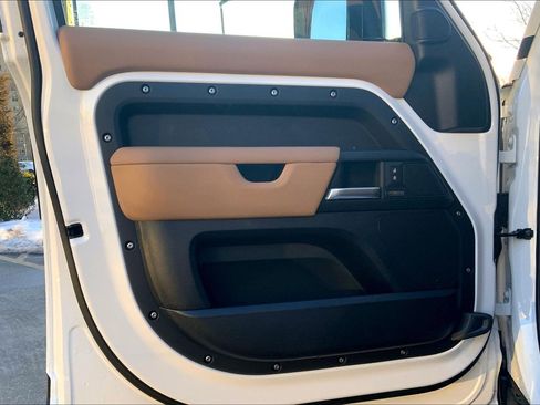 New 2026 Land Rover Defender 110 V8 image 10