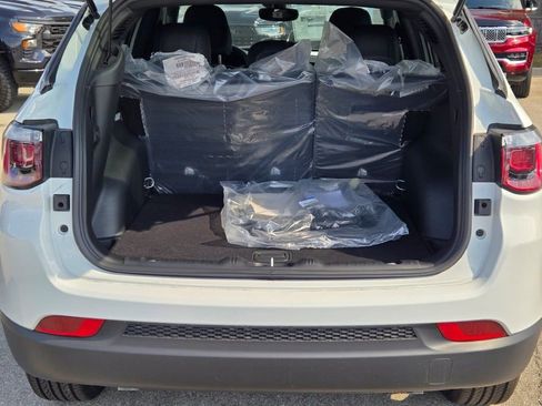 New 2026 Jeep Compass Latitude w/ Quick Order Package 29K image 12