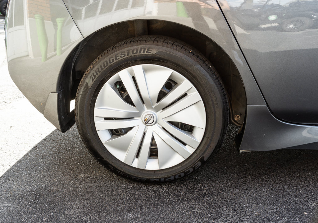 Used 2025 Nissan Leaf S FWD image 28
