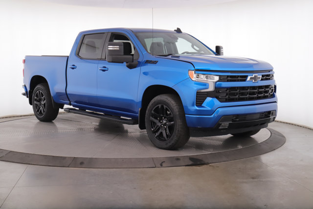 Used 2023 Chevrolet Silverado 1500 RST w/ Z71 Off-Road Package AWD/4WD image 2