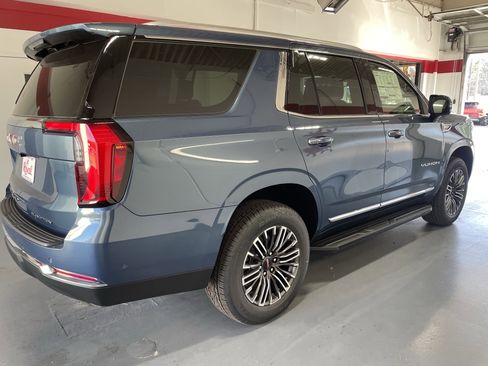 New 2026 GMC Yukon Elevation image 4