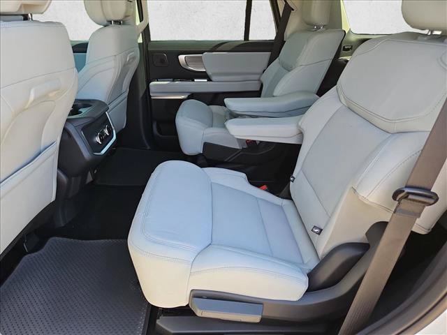 New 2027 Ford Expedition Platinum w/ Driver's Package RWD image 16