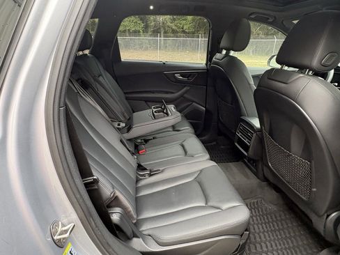 Used 2021 Audi Q7 2.0T Premium Plus w/ Executive Package image 4