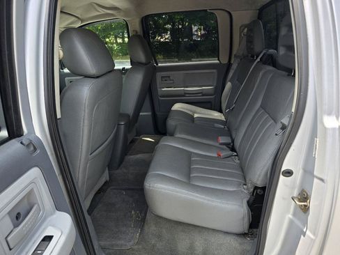 Used 2007 Dodge Dakota SLT w/ Sport Appearance Group AWD/4WD image 15