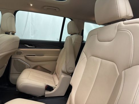 Used 2021 Jeep Grand Cherokee L Limited image 20